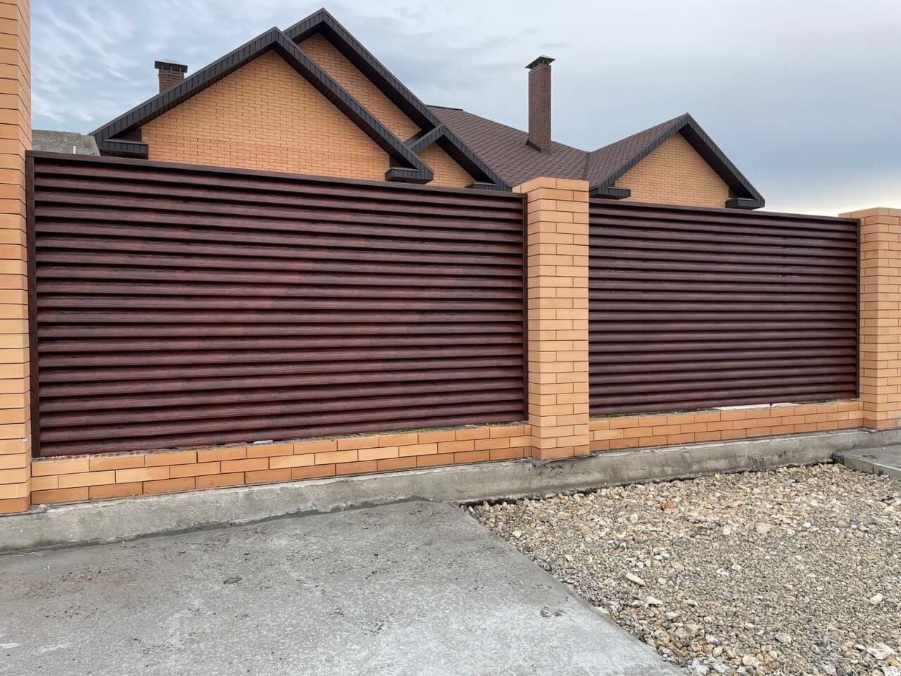 Забор с ламелями Еврожалюзи 53м SteelArt Античный Дуб фото4 в Перми