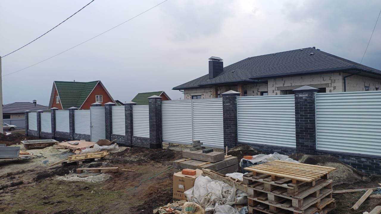 Забор-жалюзи из ламелей ЭКО-Z 94м RAL9003/9003 Белый двусторонний фото 2 в Перми
