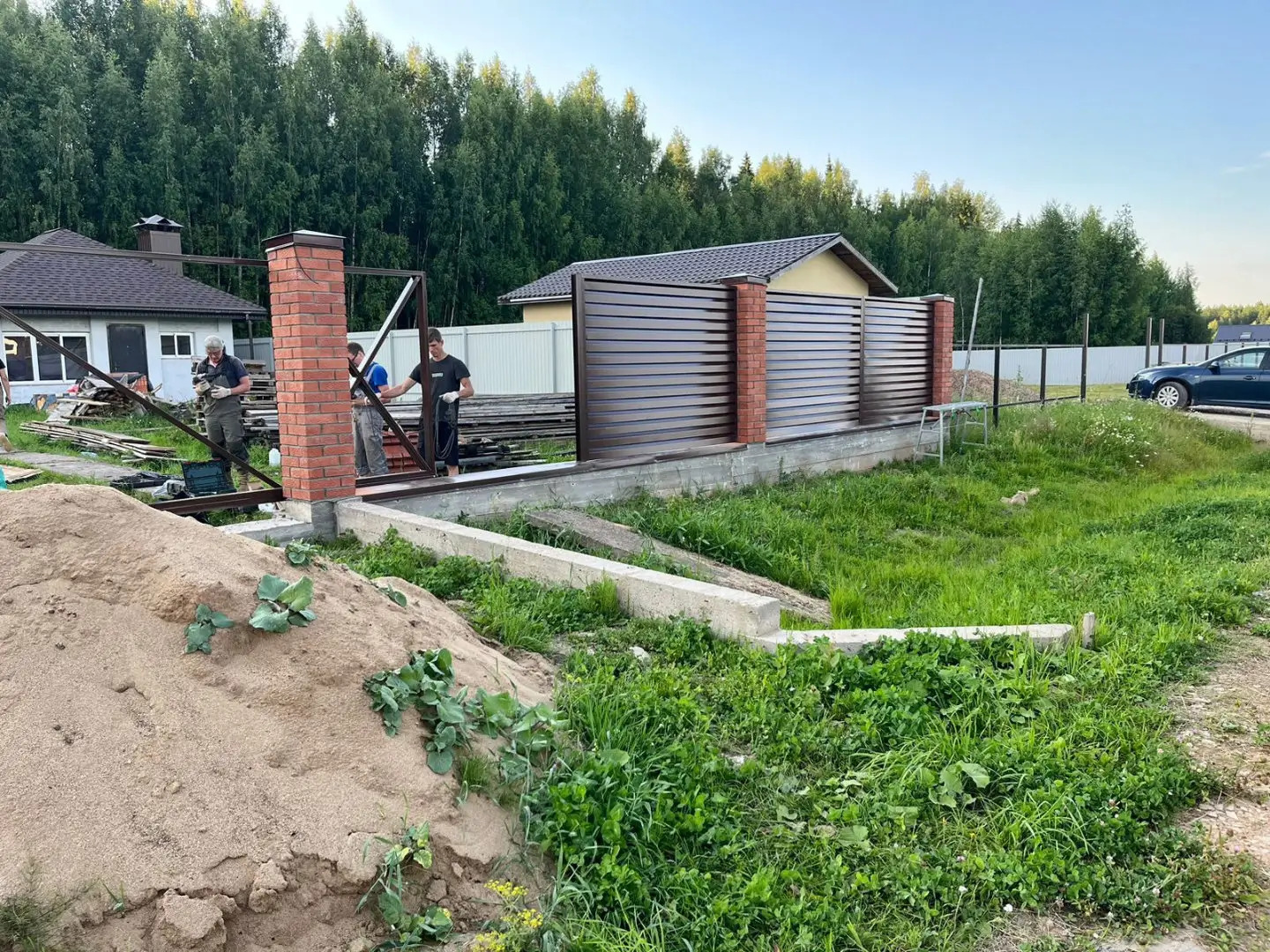 Забор-жалюзи из ламелей Хай-Тек 26м RAL8017/8017 Шоколад двусторонний фото 3 в Перми